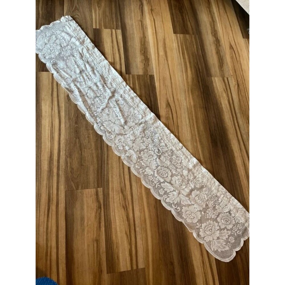 Vintage lace Valance 14"x71"